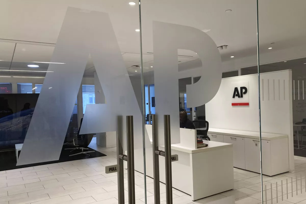 AP, Other News Organizations Develop Standards For Use Of Artificial Intelligence In Newsrooms