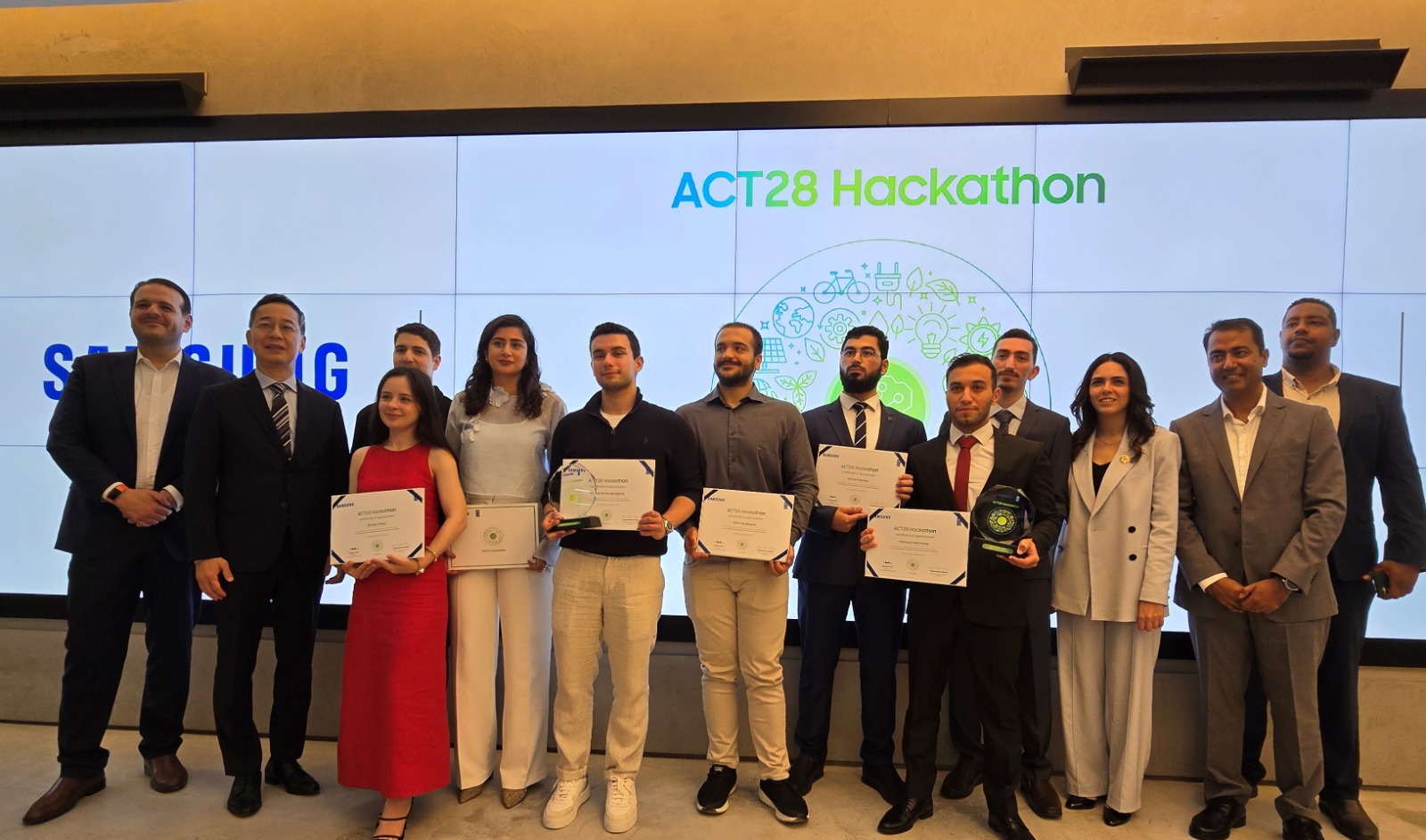 Samsung And UNDP Award Winners Of ‘ACT28 AI For Climate’ Hackathon At The UAE’s AI Retreat 2024